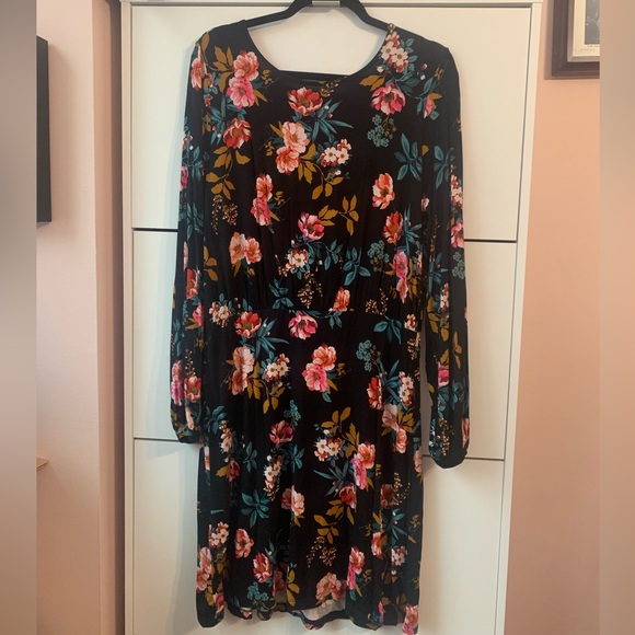 LOFT Petite Black Floral Bar Back Fit & Flare Cocktail Dress NWT Size 12 - Picture 8 of 9